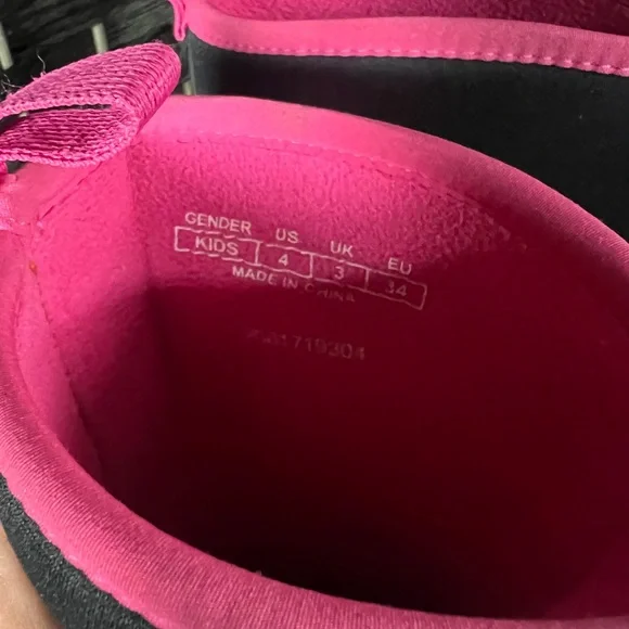 Youth Black and Pink Muck Chore Boots - Picture 3 of 4